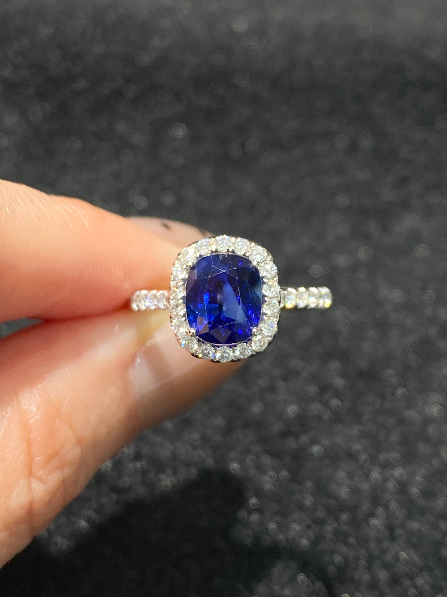 Natural Blue Sapphire 2.81ct Ring