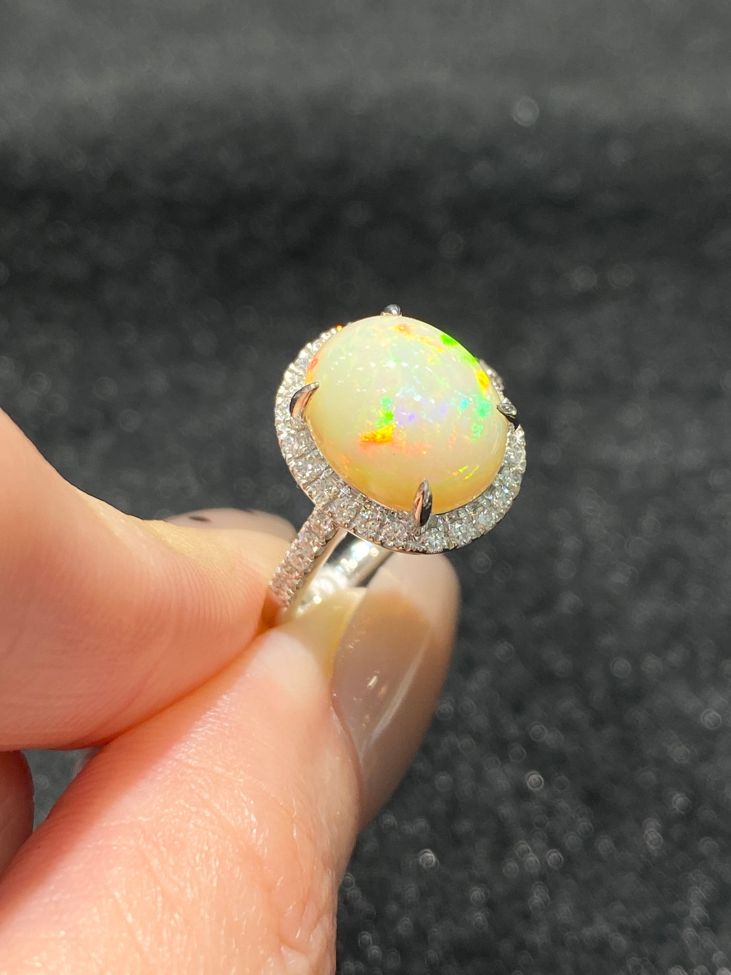 Natural Opal 3.09ct Ring