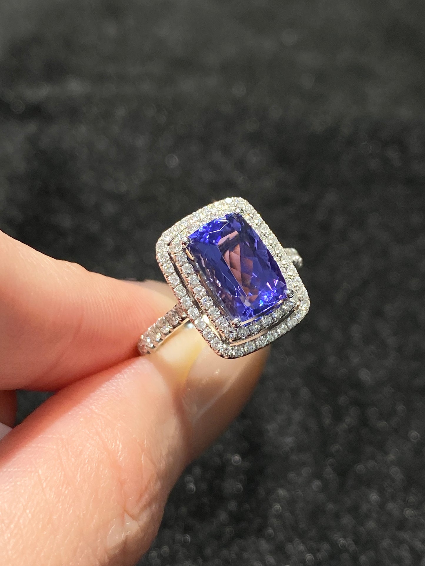 Natural Tanzanite 2.67ct Ring
