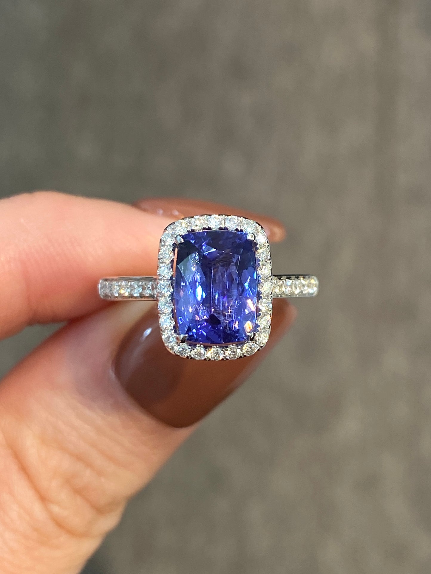 Natural Tanzanite 2.10ct Ring