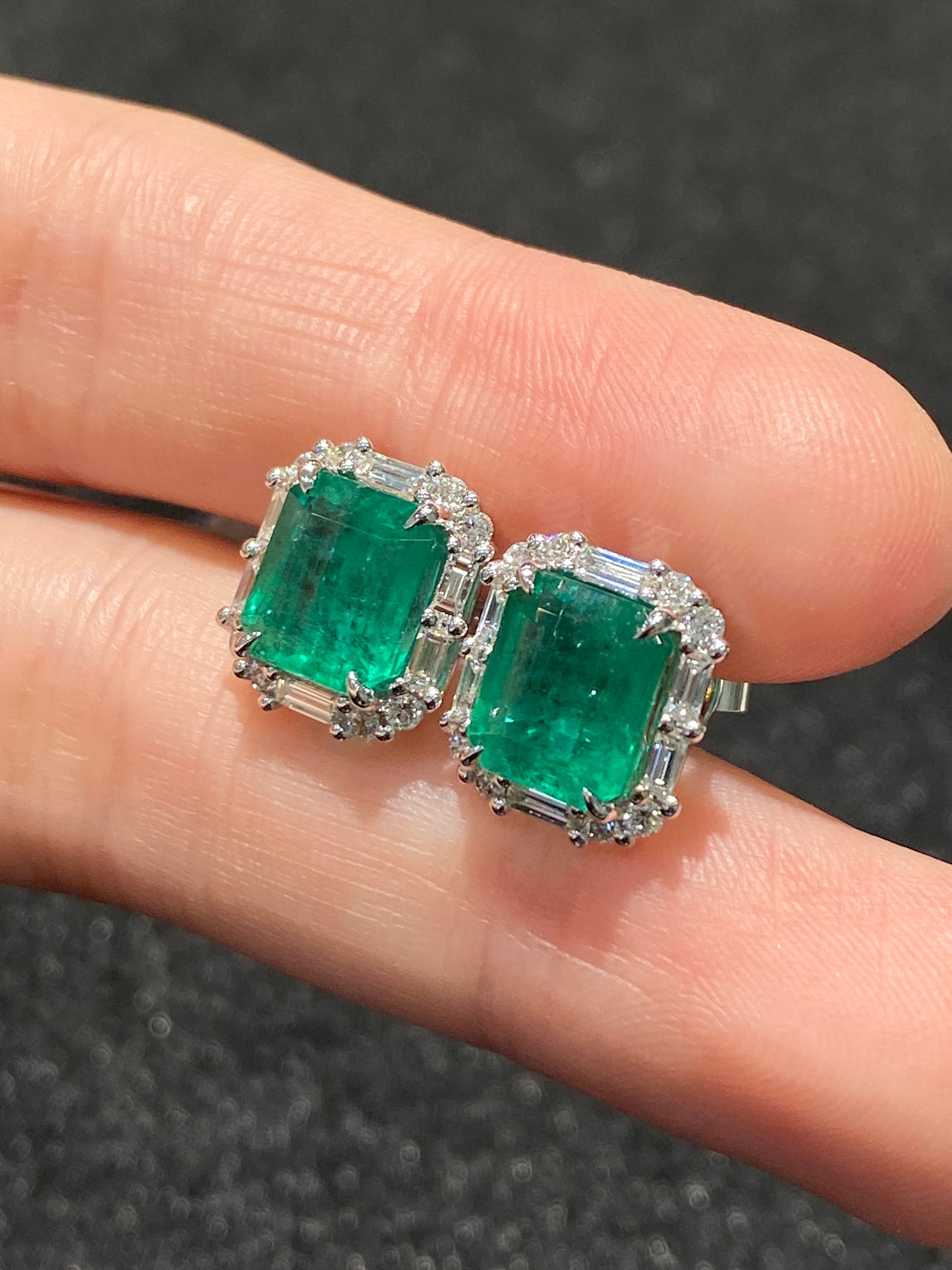 Natural Emerald 4.84ct Earrings