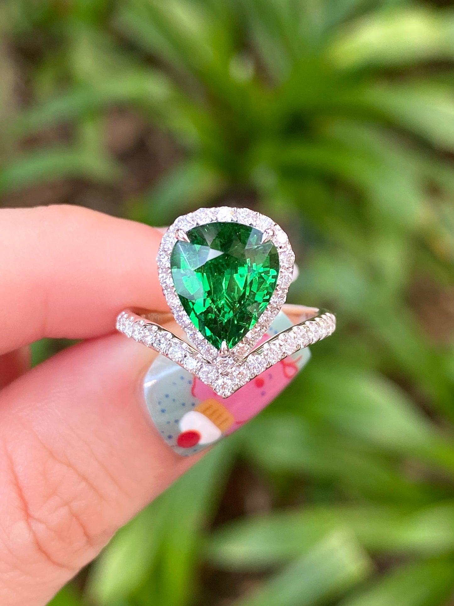 Natural Tsavorite Green Garnet 3.11ct Ring