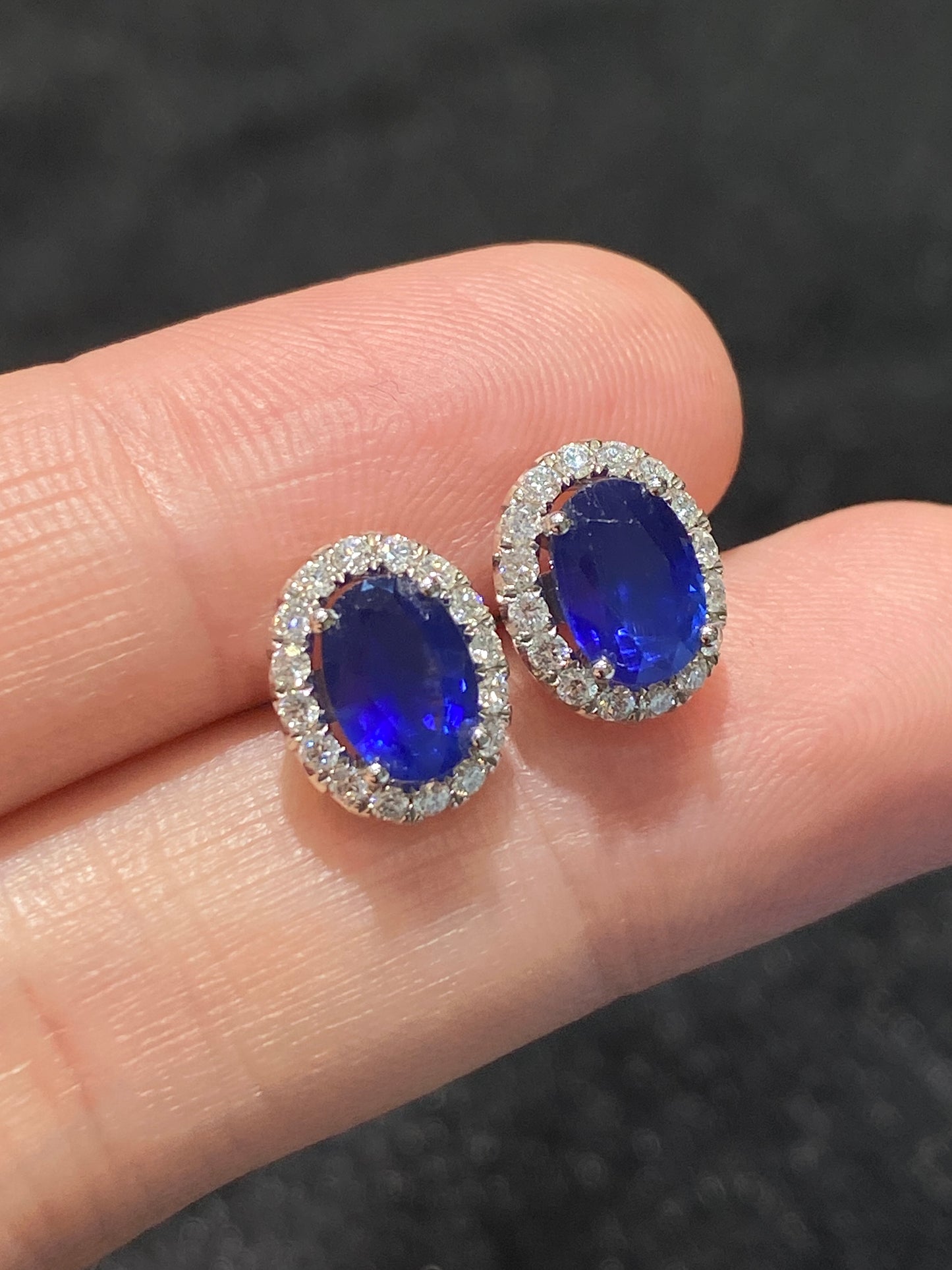 Blue Sapphire 2.16ct Earrings