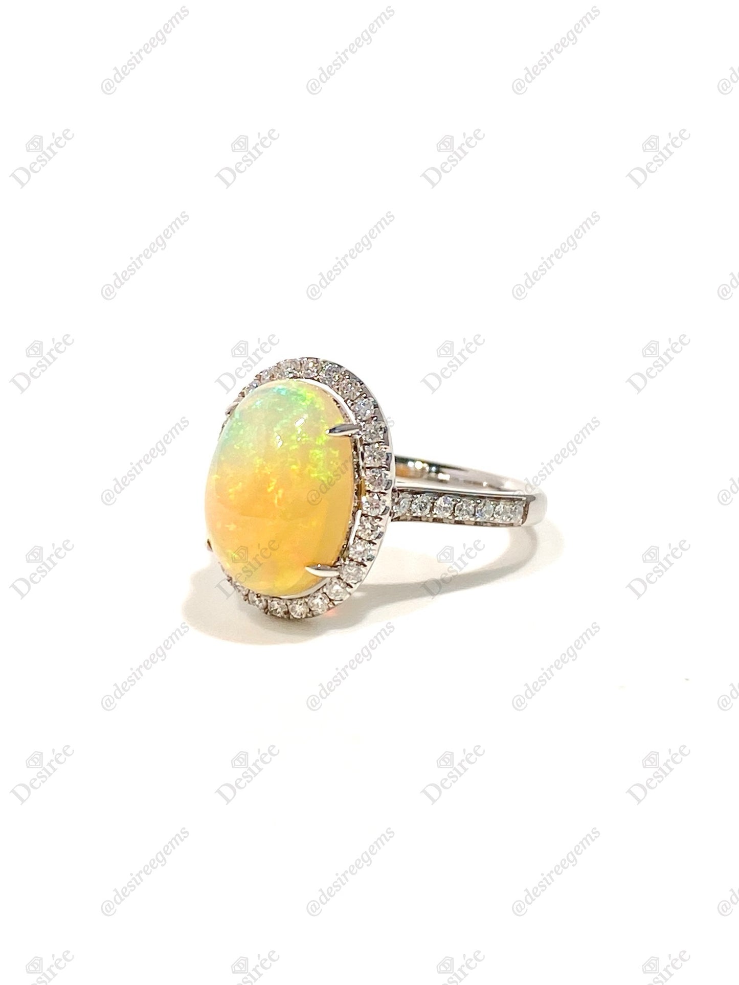 Natural Opal 2.62ct Ring