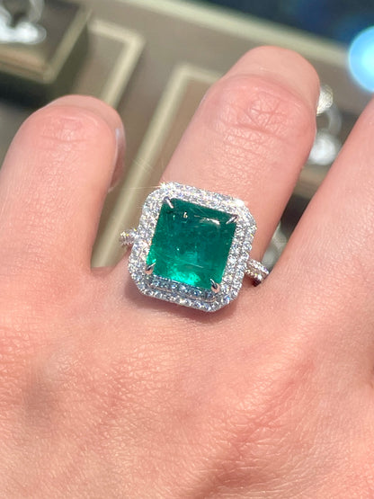 Natural Emerald 4.32ct Ring Set With Natural Diamonds In 18K White Gold Fine Jewellery