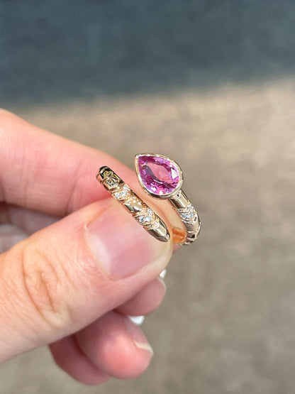 Natural Pink Sapphire 0.95ct Ring set with natural diamonds in 18k Rose Gold Gemstone Jewellery