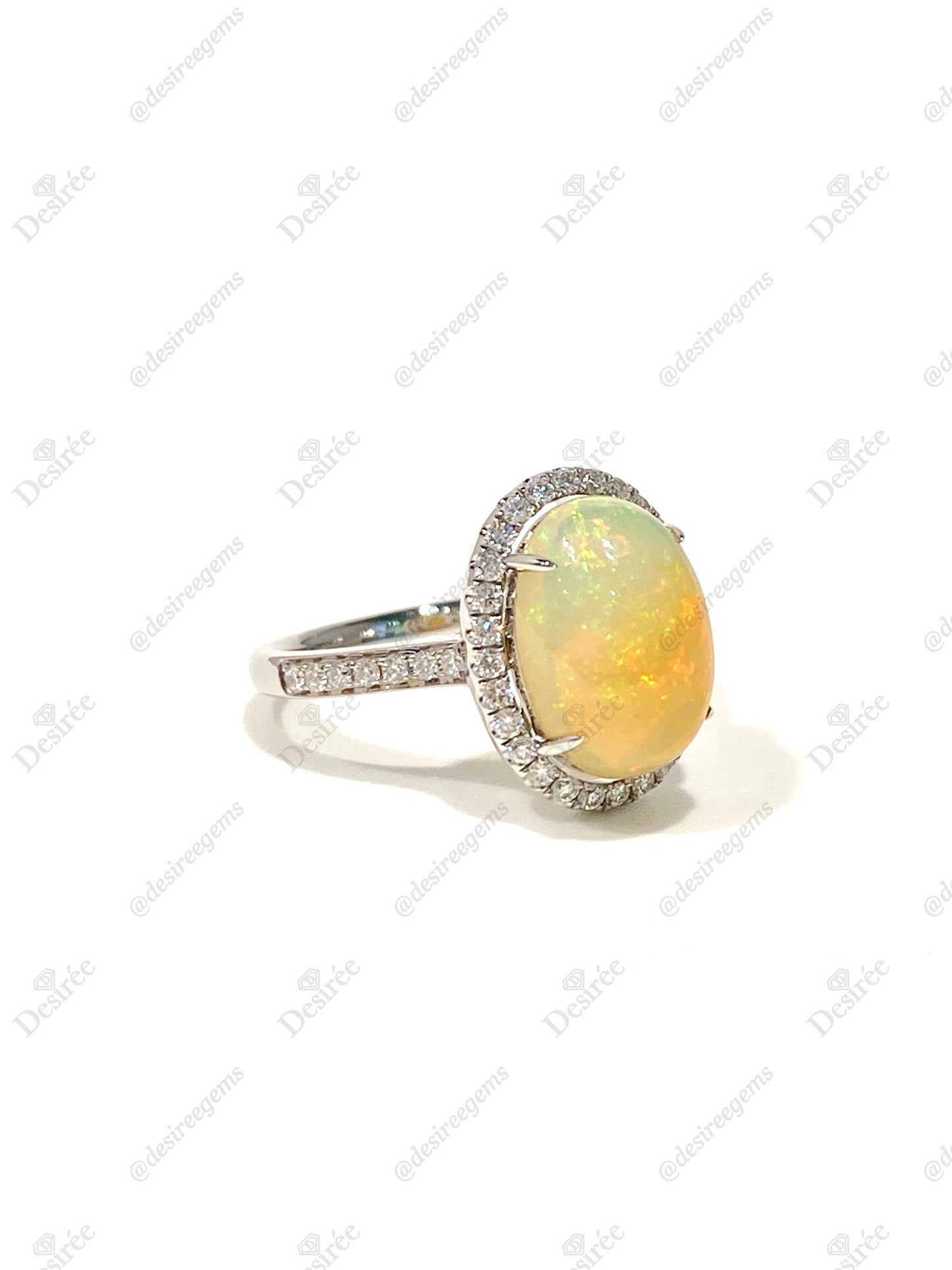 Natural Opal 2.62ct Ring