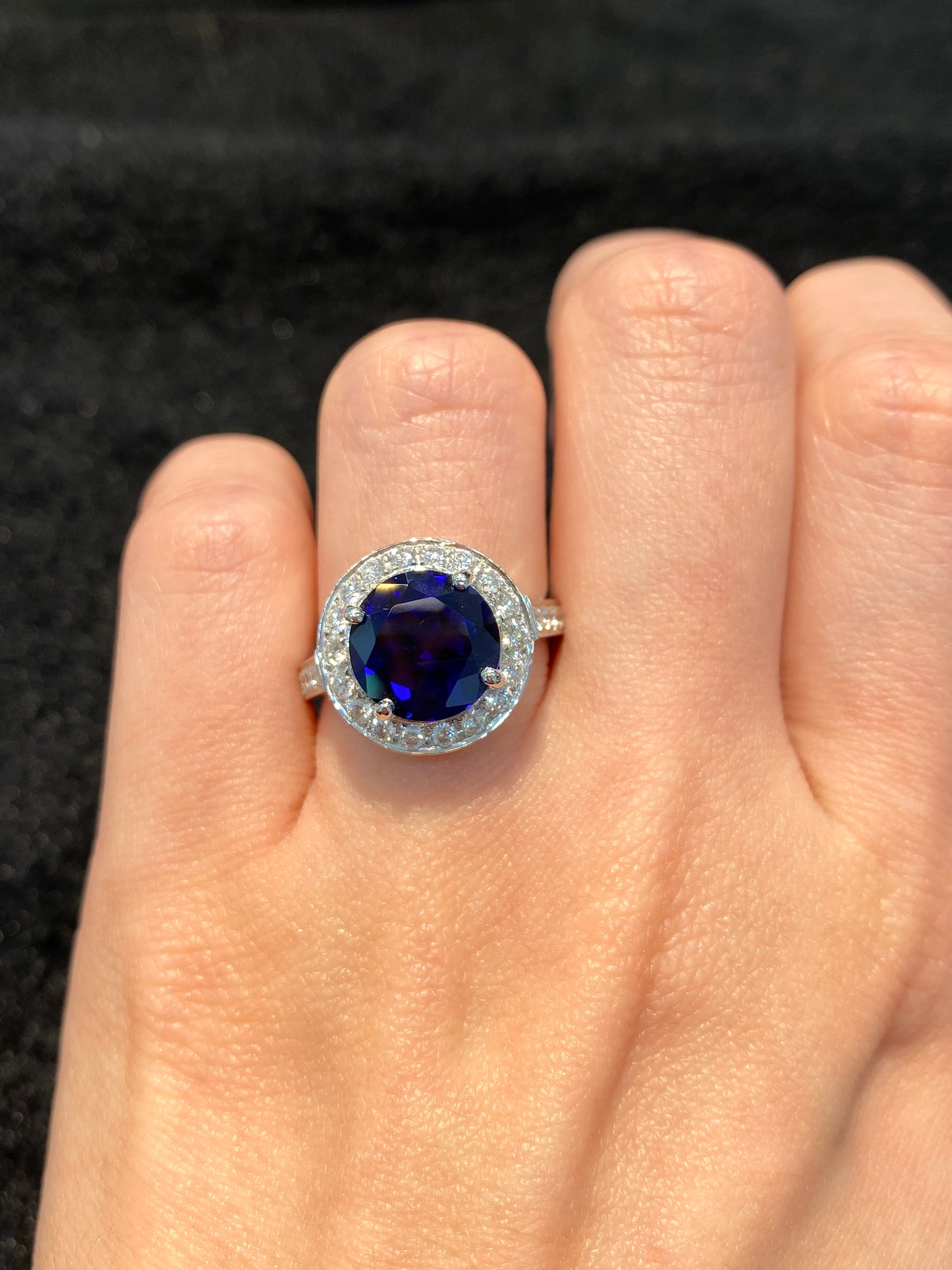 Natural Unheated Blue Sapphire 4.09ct Ring