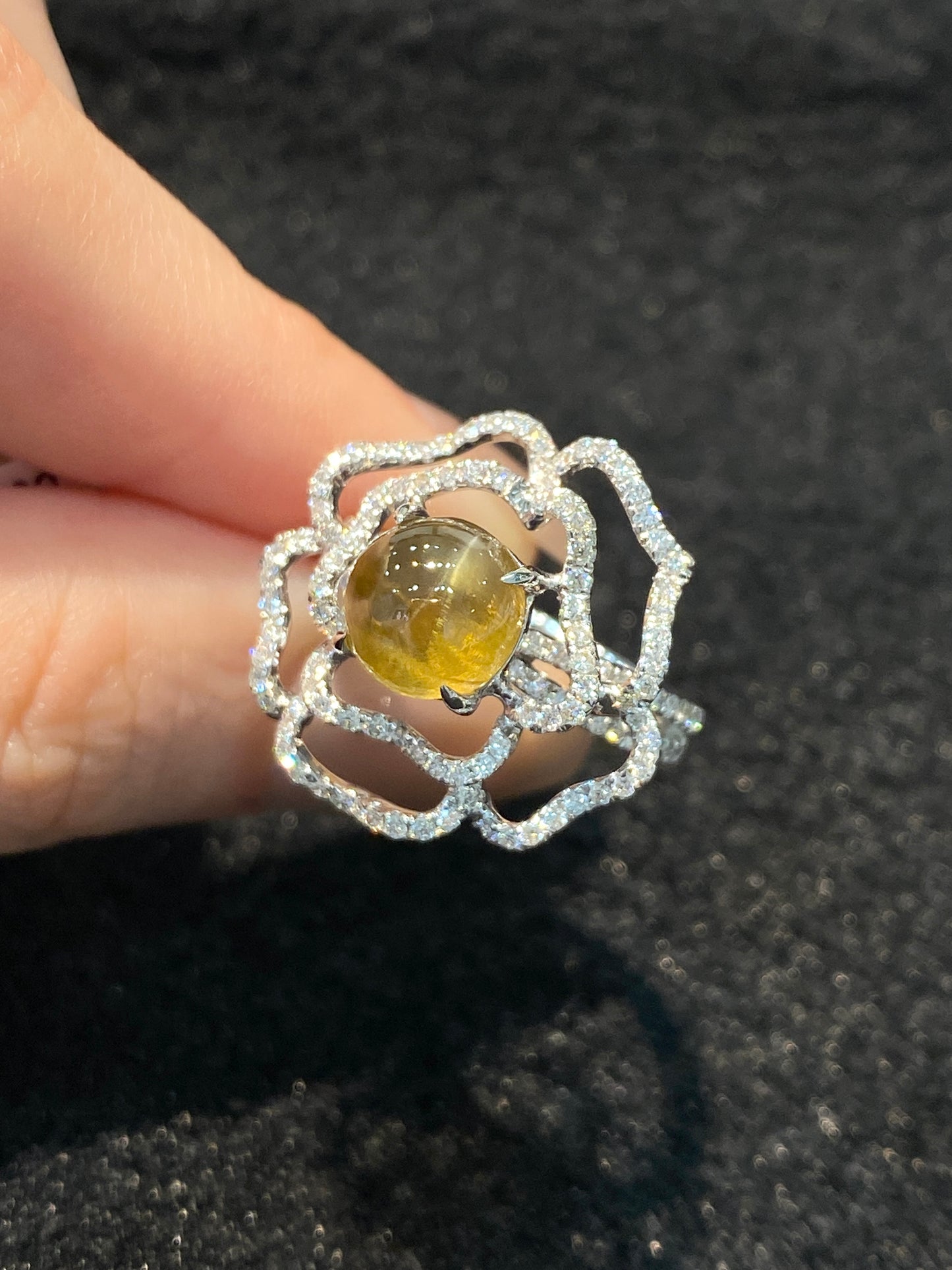 Natural Chrysoberyl Cat's Eye 3.80ct Ring