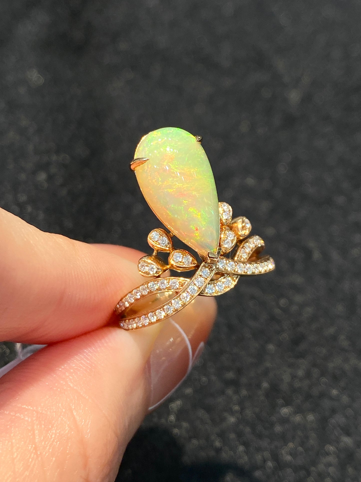 Natural Opal 2.75ct Ring