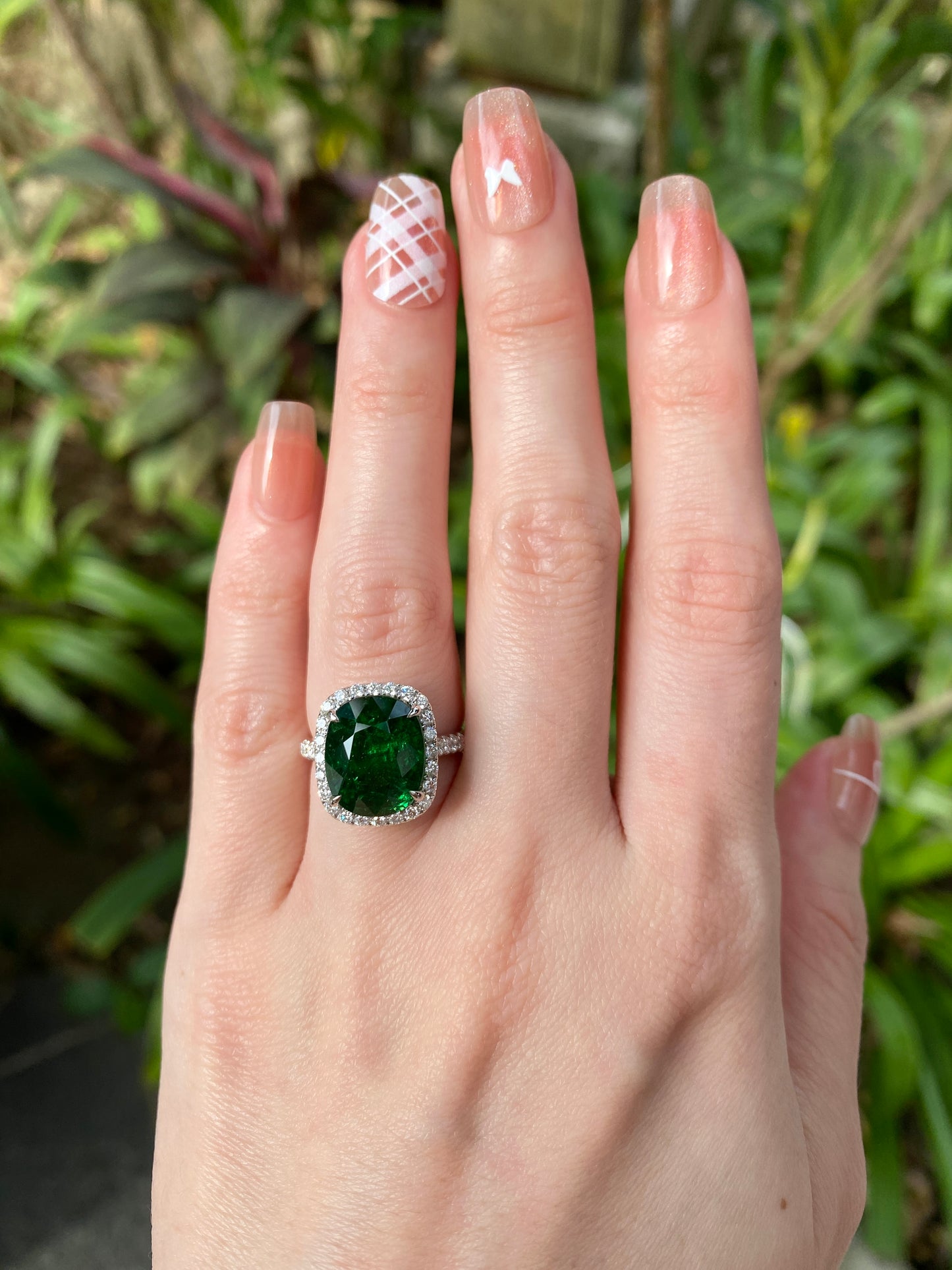 Natural Tsavorite Green Garnet 7.98ct Ring