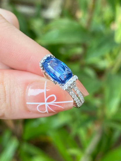 Natural Blue Sapphire 2.92ct Ring