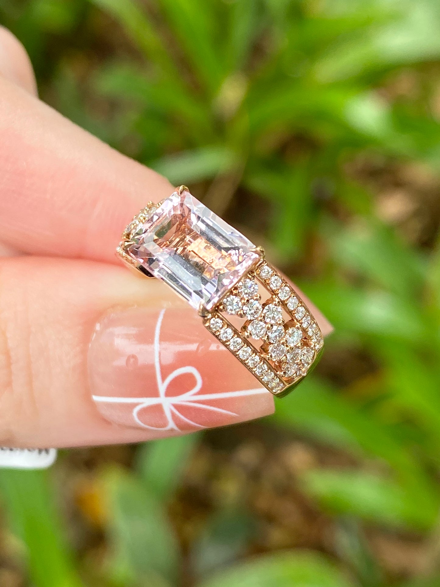 Natural Morganite 2.35ct Ring