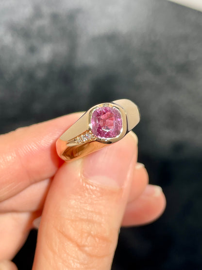 Natural Pink Sapphire 1.36ct Ring set with natural diamonds in 18k Rose Gold Gemstone Jewellery