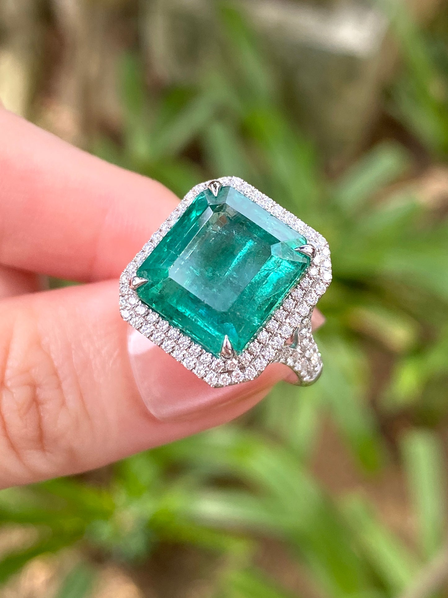 Natural Emerald 9.88ct Ring