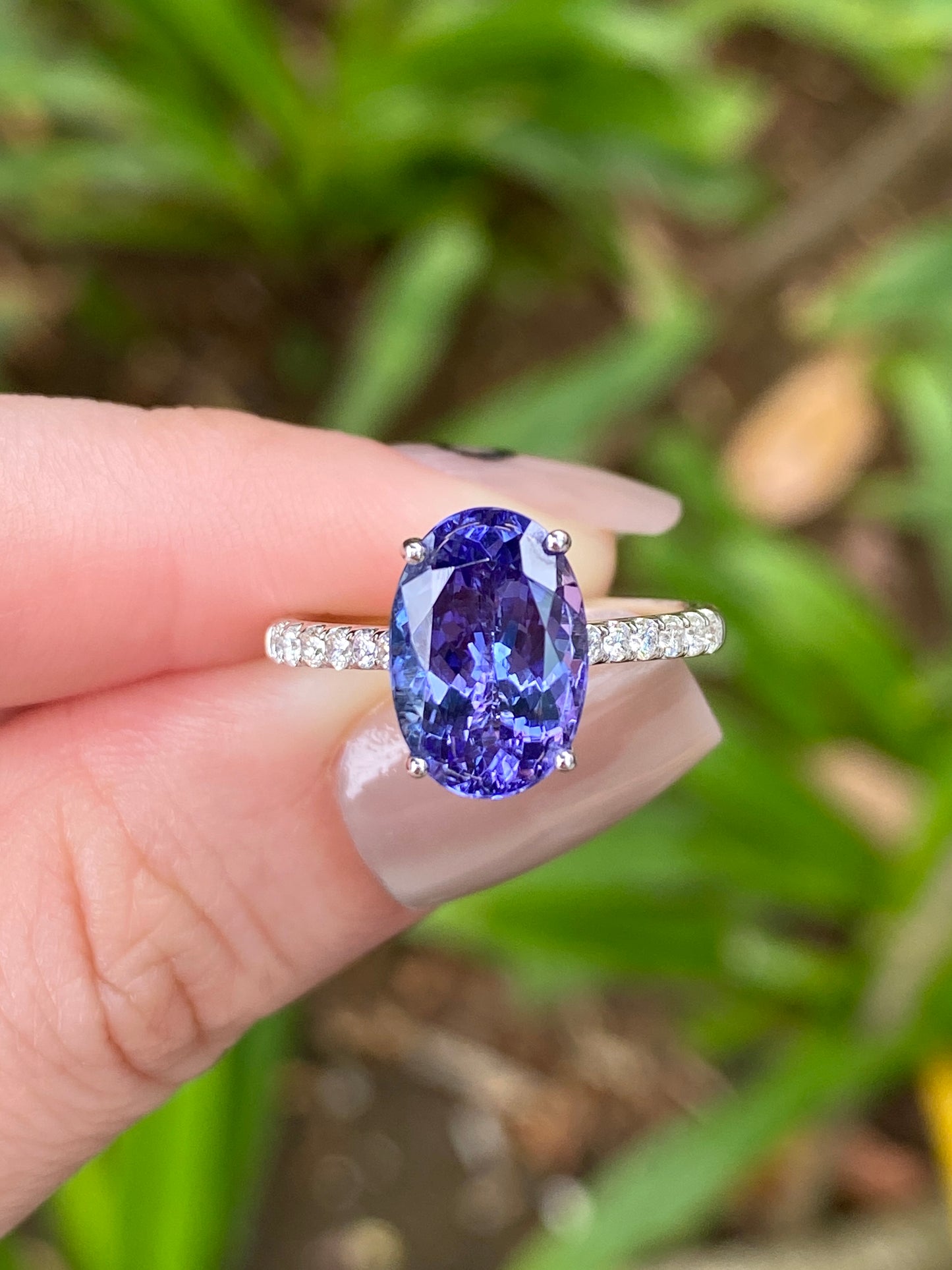 Natural Tanzanite 3.55ct Ring