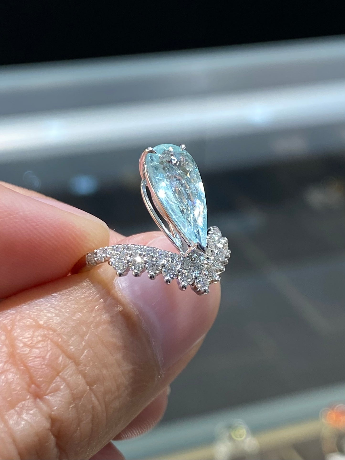 Natural Paraiba Tourmaline 2.17ct Ring