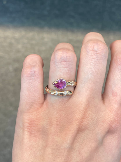 Natural Pink Sapphire 0.95ct Ring set with natural diamonds in 18k Rose Gold Gemstone Jewellery