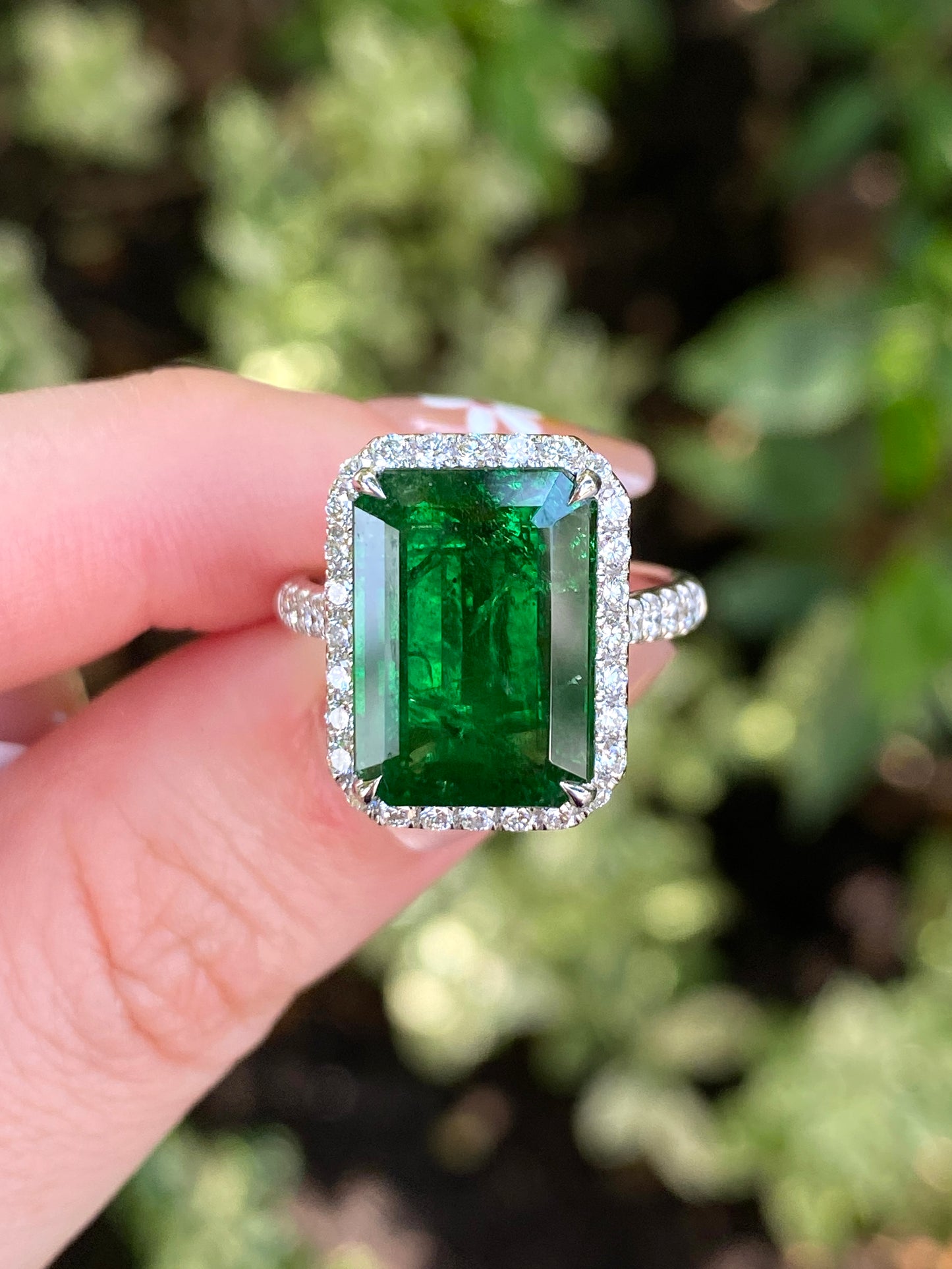 Natural Tsavorite Green Garnet 8.39ct Ring