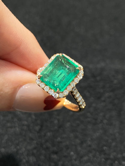 Natural Emerald 3.04ct Ring