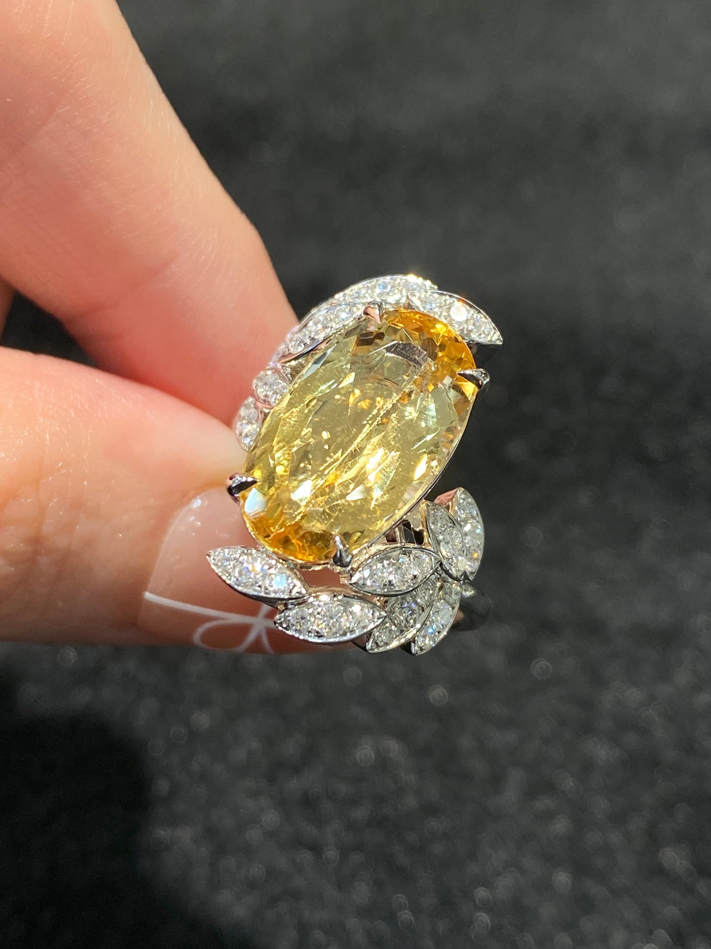 Natural Topaz 8.32ct Ring