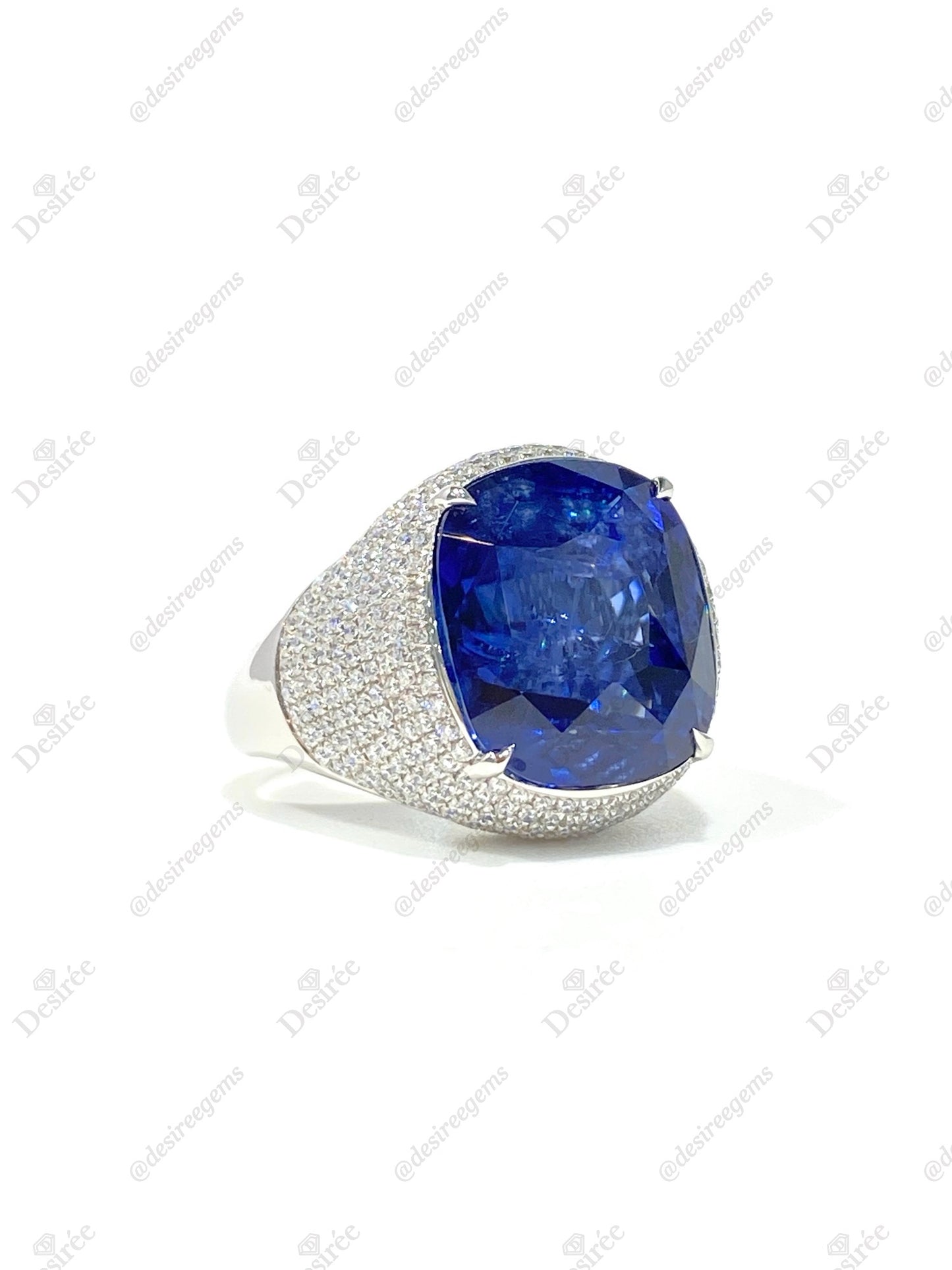 Natural Royal Blue Sapphire 18.28ct Ring