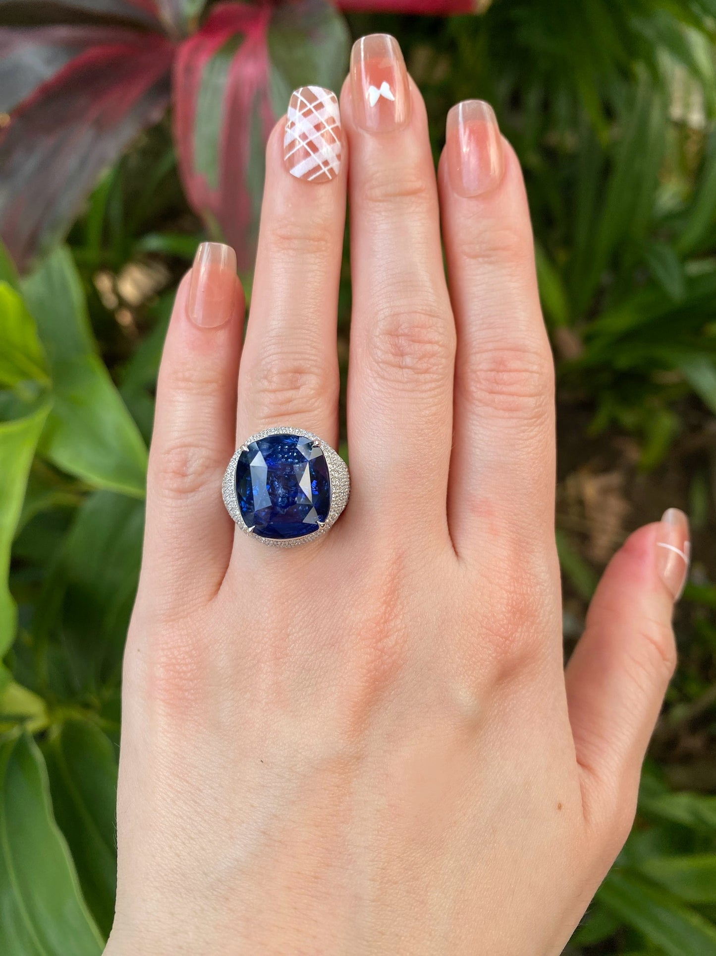 Natural Royal Blue Sapphire 18.28ct Ring