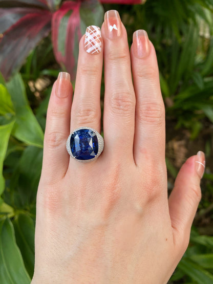 Natural Royal Blue Sapphire 18.28ct Ring