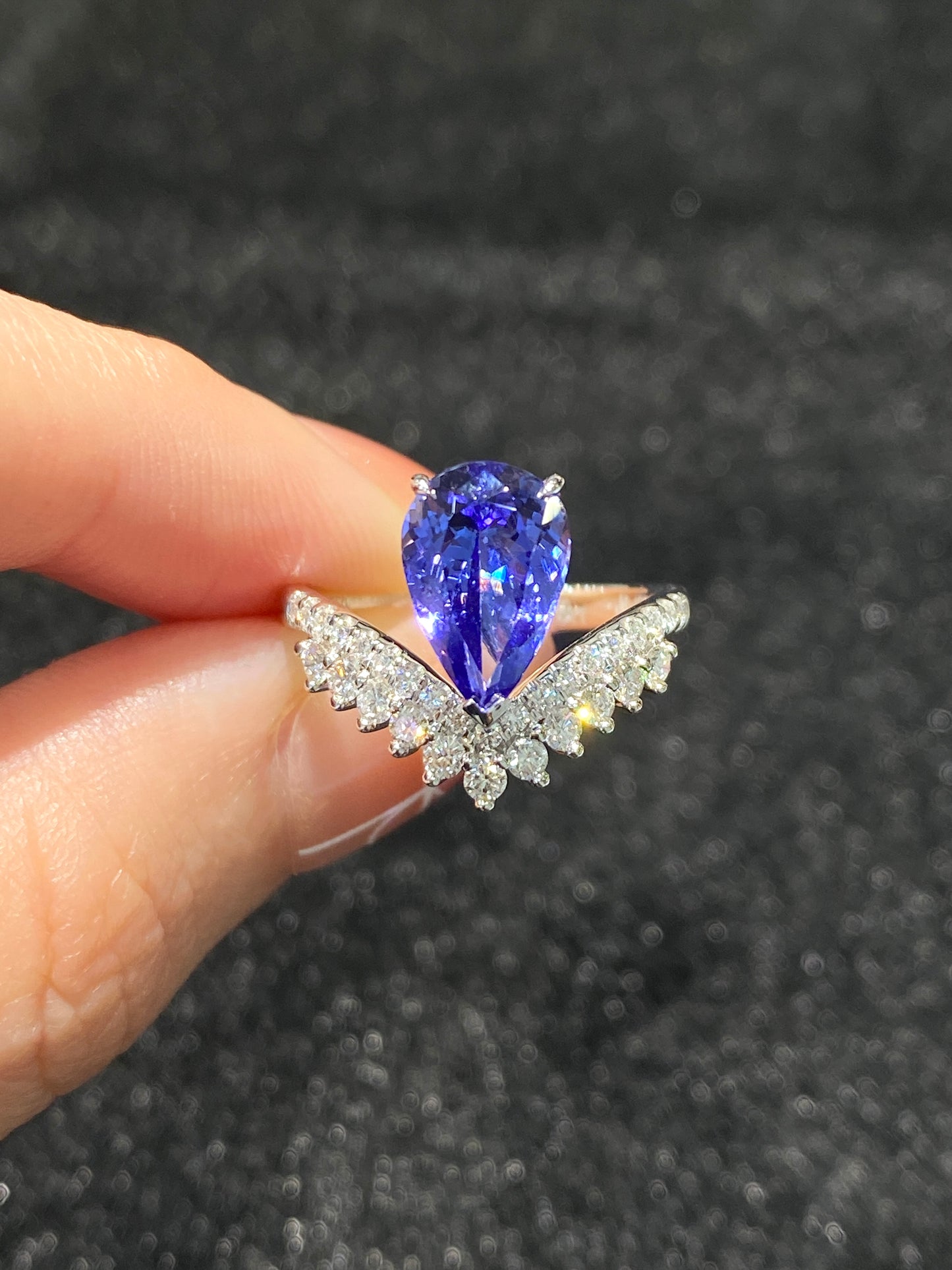 Natural Tanzanite 2.59ct Ring
