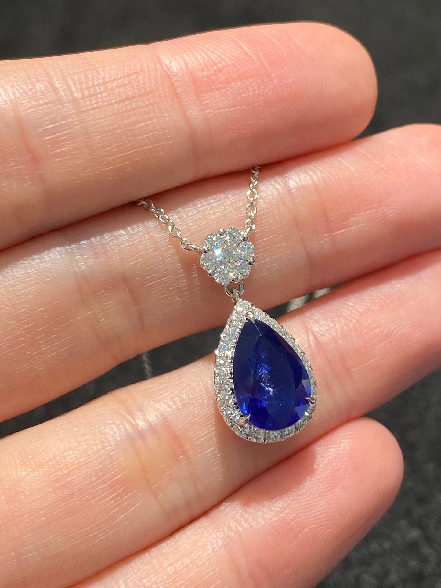 Natural Blue Sapphire Necklace 3.82ct