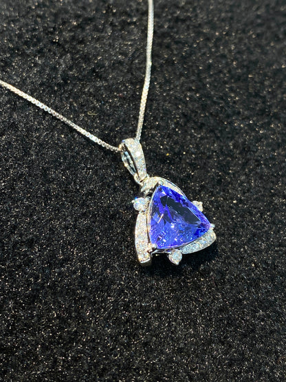 Natural Tanzanite 2.68ct Pendant