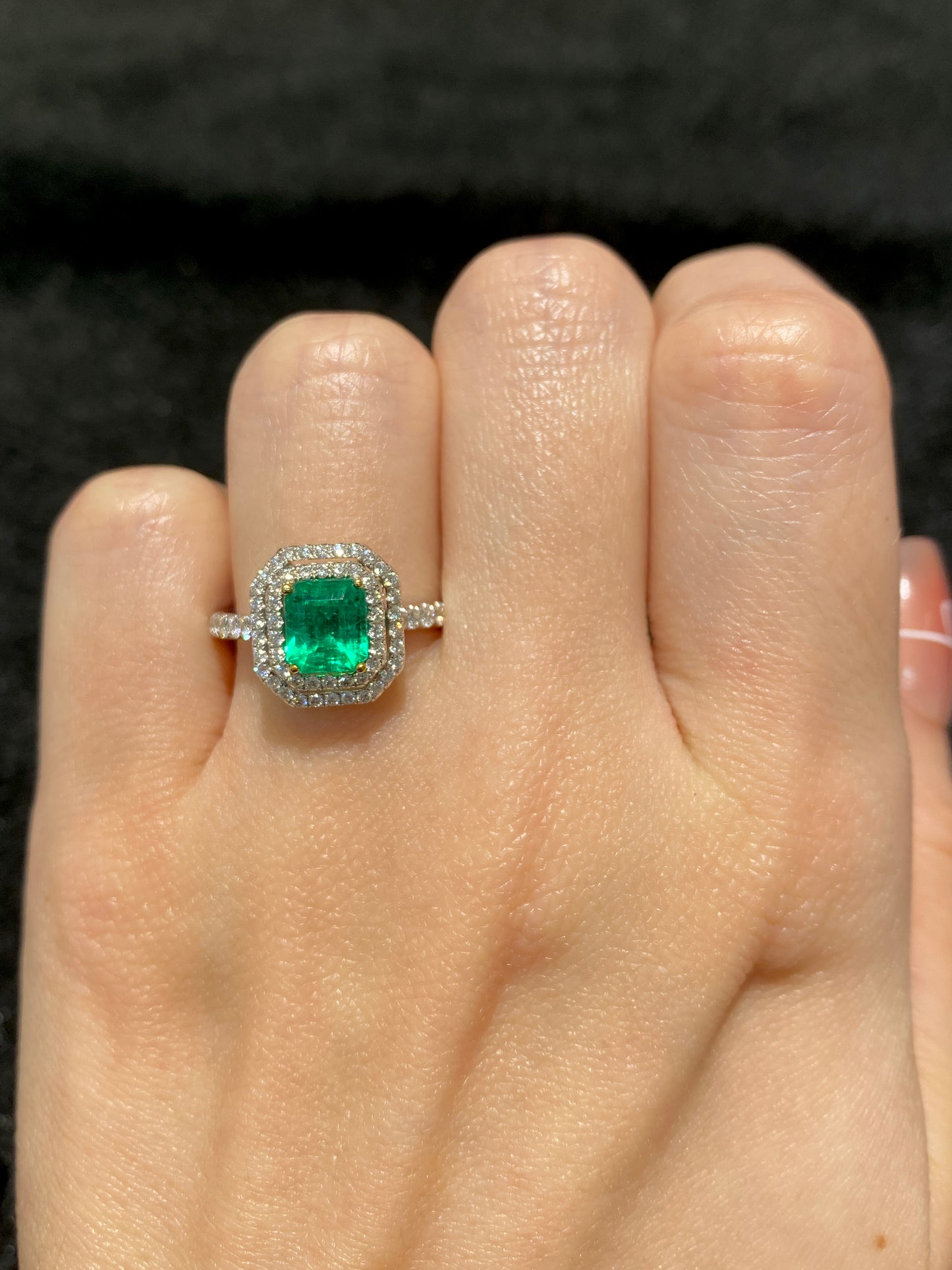 Natural Colombian Emerald 1.04ct Ring
