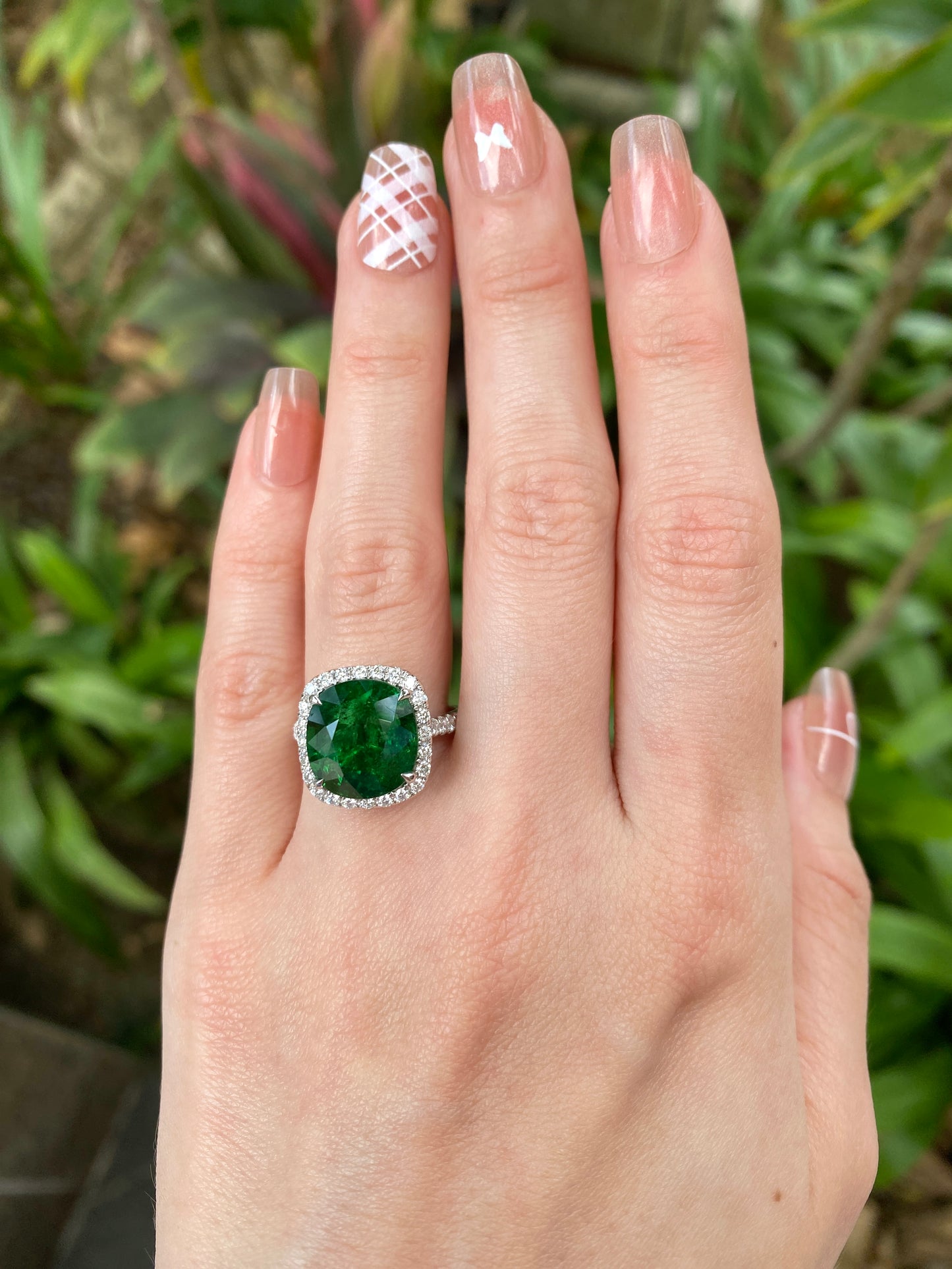 Natural Tsavorite Green Garnet 7.63ct Ring