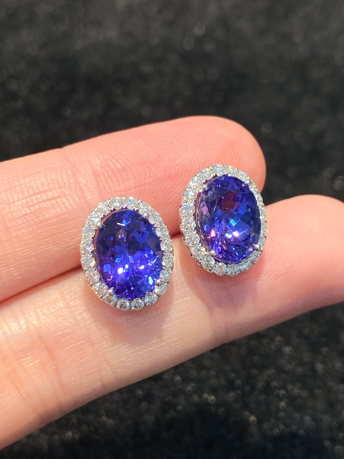 Natural Tanzanites 4.94ct Earrings