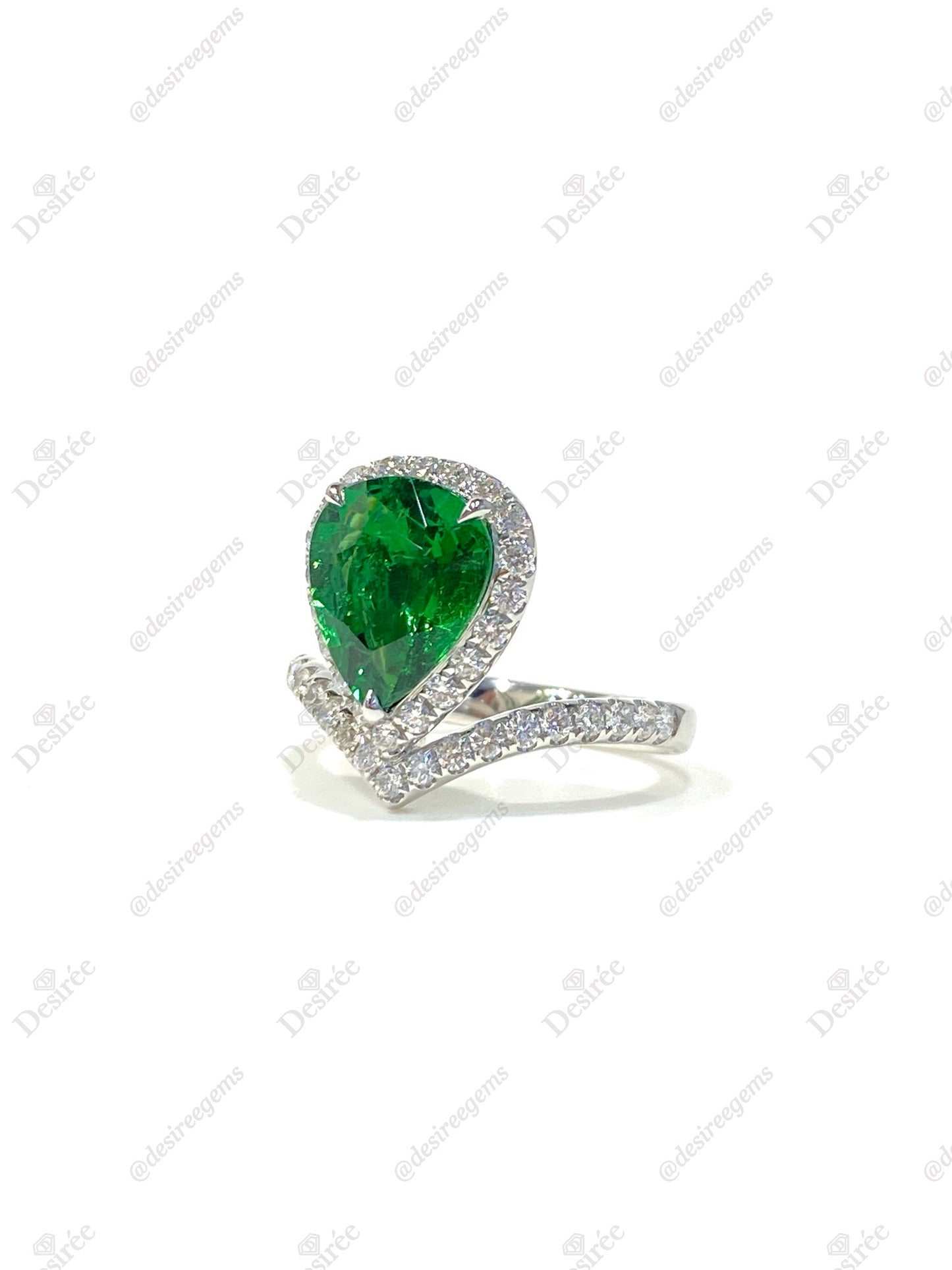 Natural Tsavorite Green Garnet 3.11ct Ring