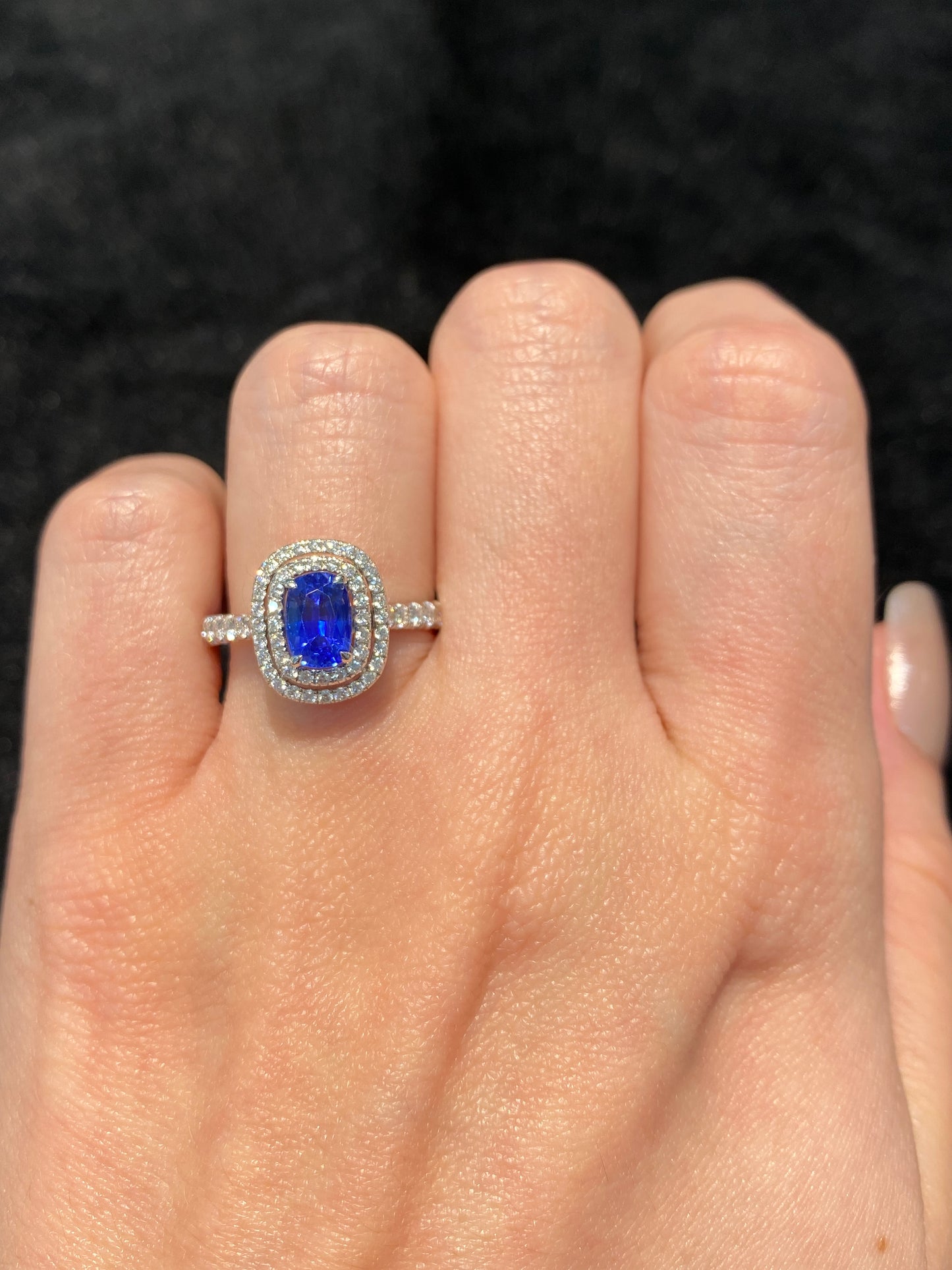 Natural Blue Sapphire 1.17ct Ring