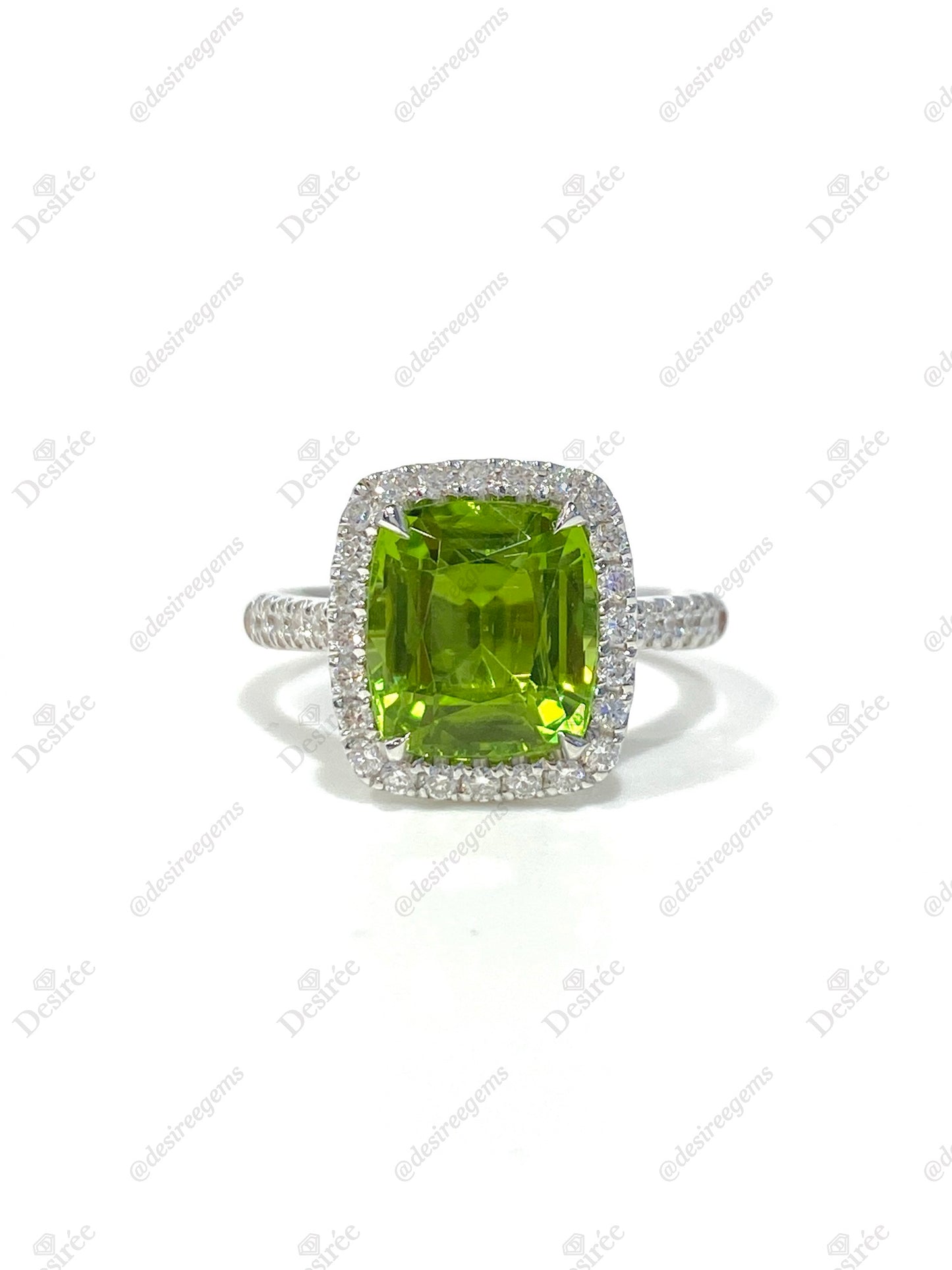 Natural Peridot 3.21ct Ring