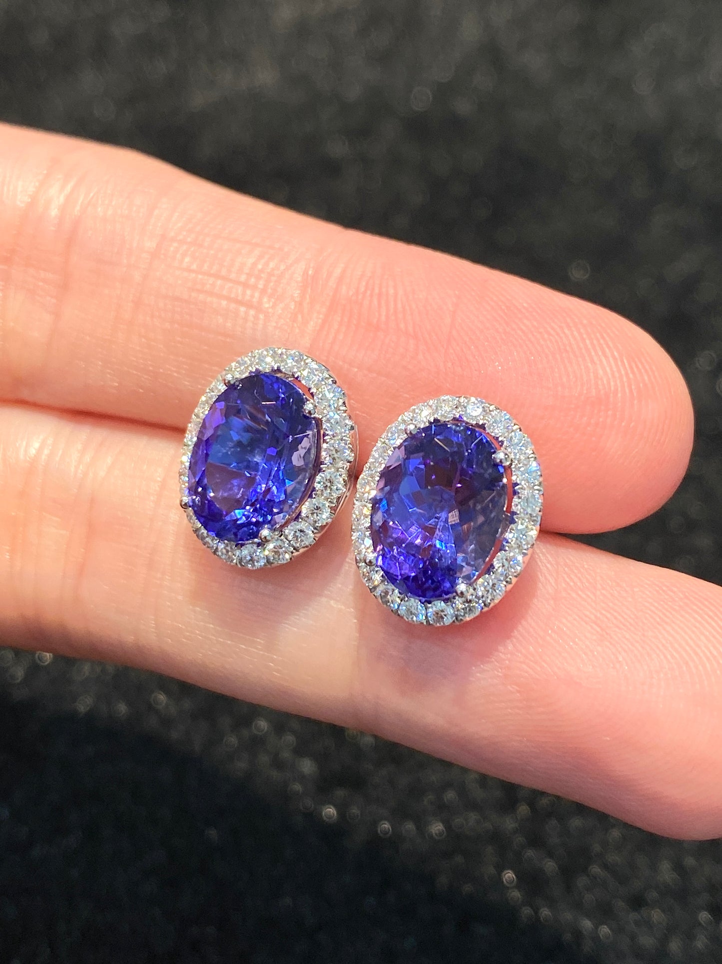 Natural Tanzanites 4.94ct Earrings