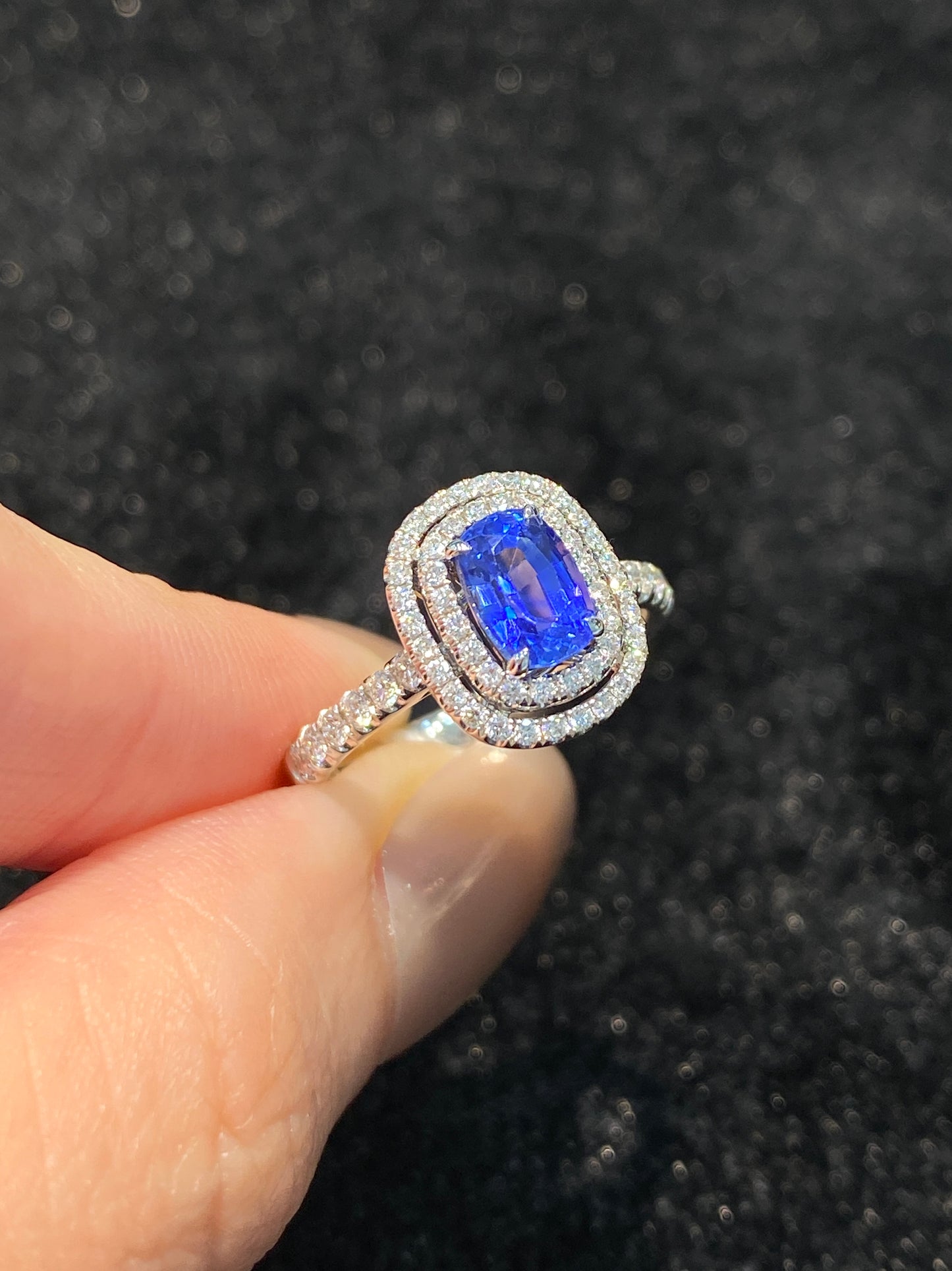 Natural Blue Sapphire 1.17ct Ring