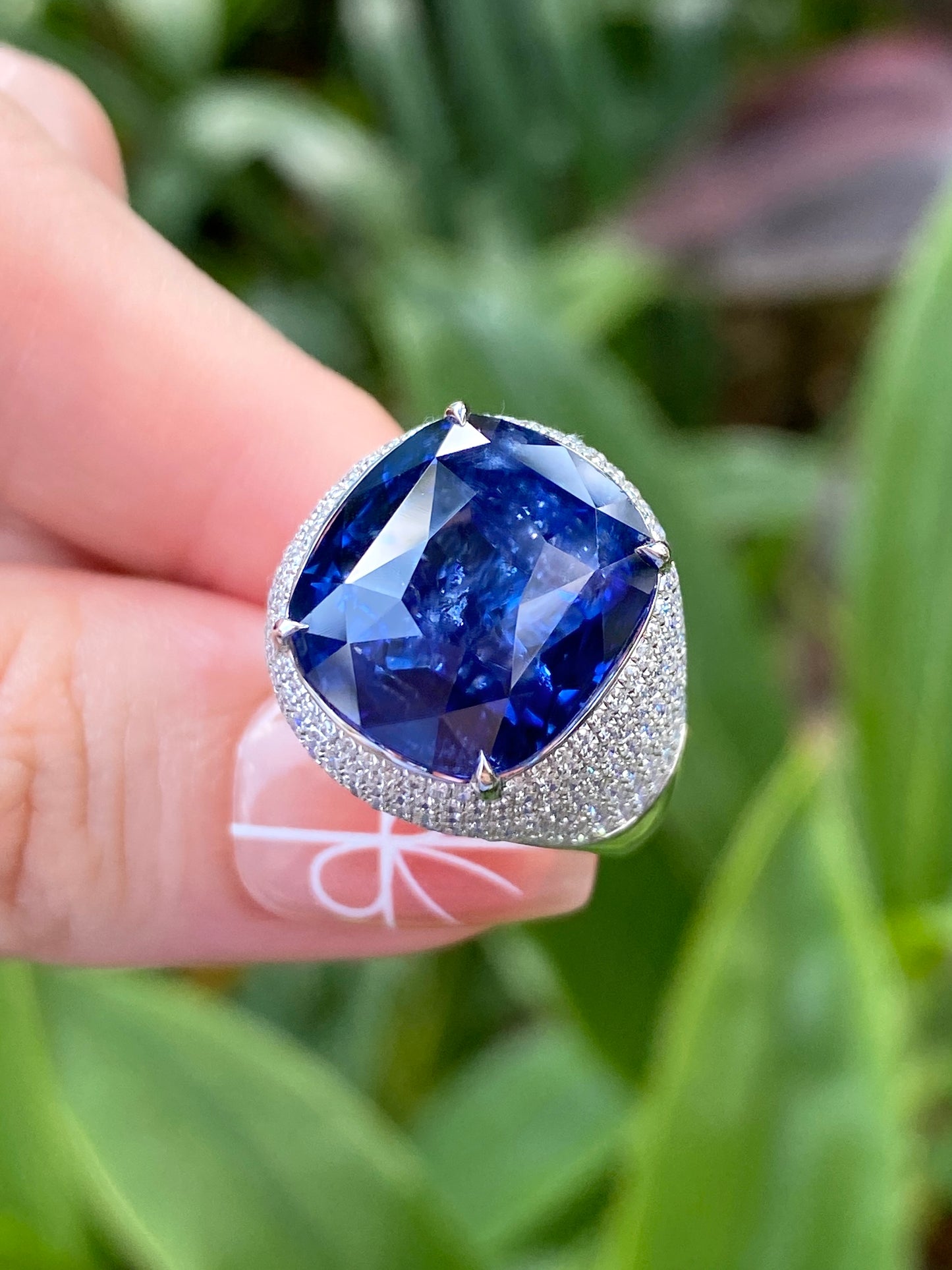 Natural Royal Blue Sapphire 18.28ct Ring