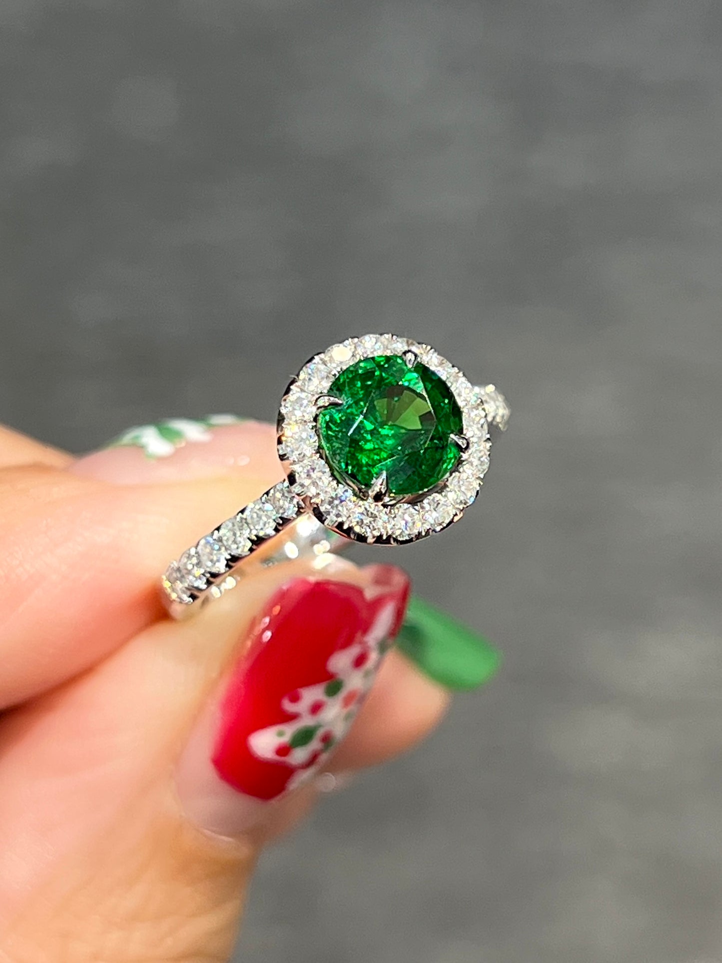 Natural Green Garnet Tsavorite 1.60ct Ring