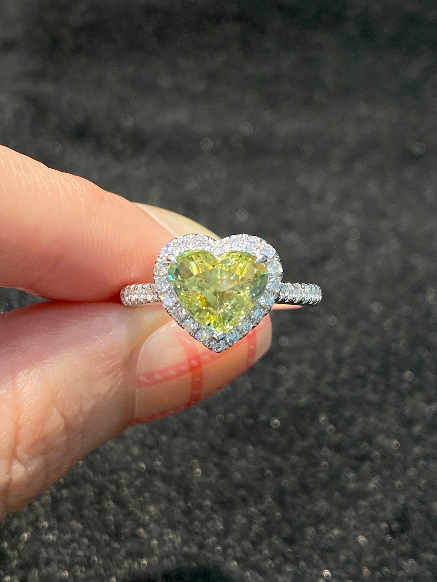 Natural Unheated Yellowish Green Sapphire Ring 2.17ct