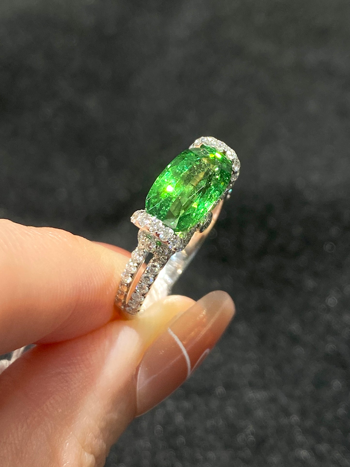 Natural Green Garnet Tsavorite 3.10ct Ring