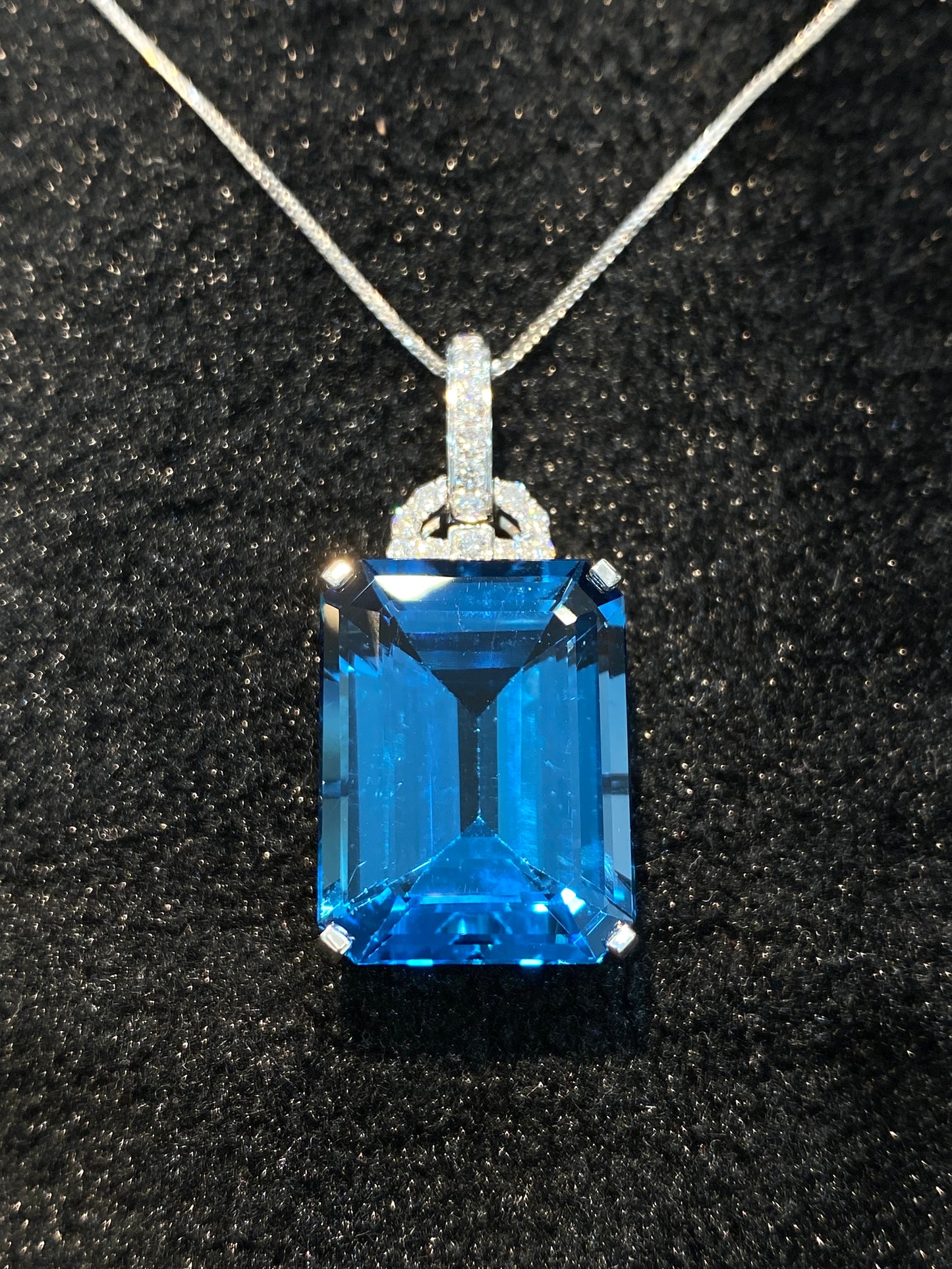 Natural London Blue Topaz 25.58ct Pendant