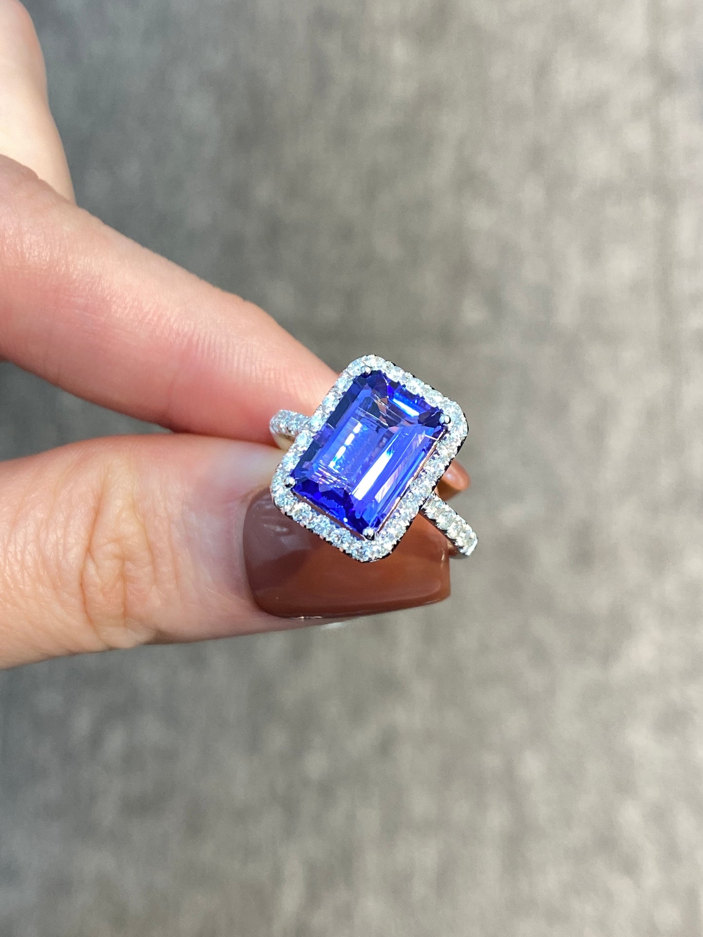 Natural Tanzanite 3.27ct Ring Set With Natural Diamonds In 18K White Gold Singapore Gemstone Fine Jewellery