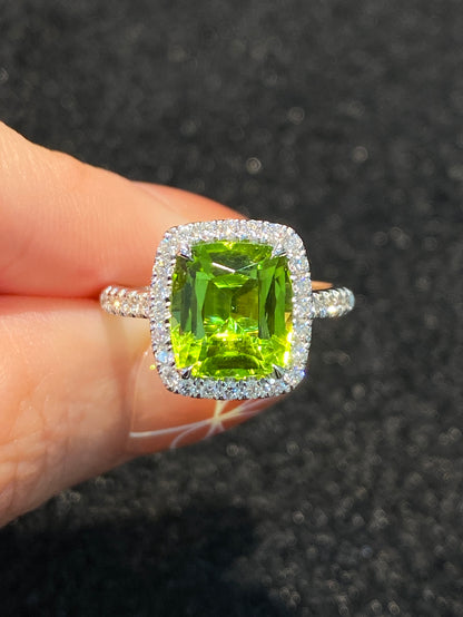 Natural Peridot 3.21ct Ring