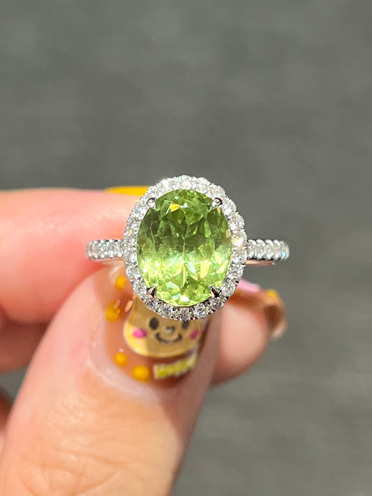 Natural Peridot 3.54ct Ring