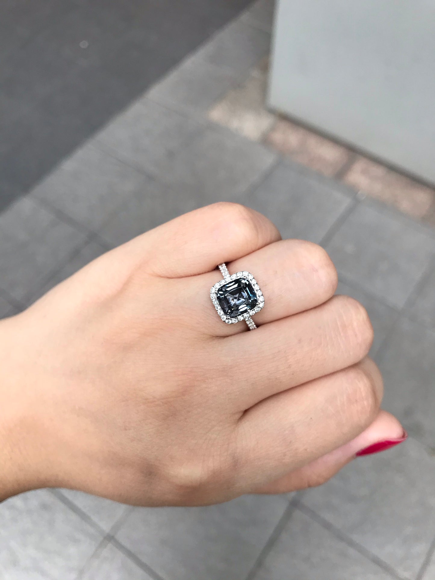 Grey Spinel Ring 2.86ct