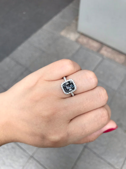 Grey Spinel Ring 2.86ct
