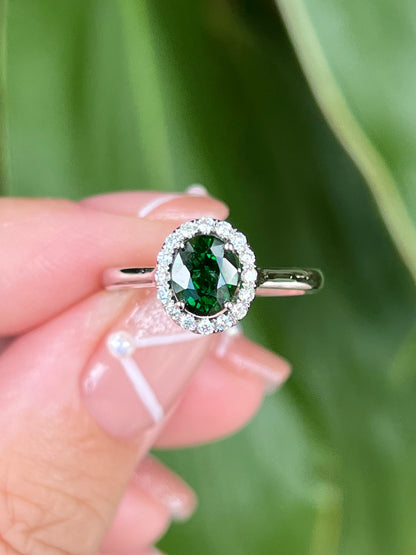 Natural Green Garnet / Tsavorite 1.29ct Ring